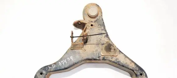 Nissan Pathfinder R51 Front lower control arm/wishbone