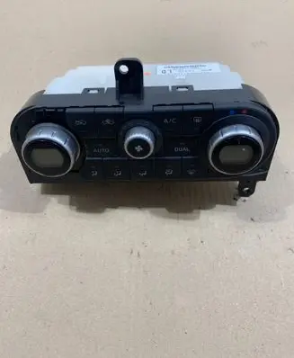 Nissan Qashqai+2 Climate control unit 27500JD45C A02000A7706001
