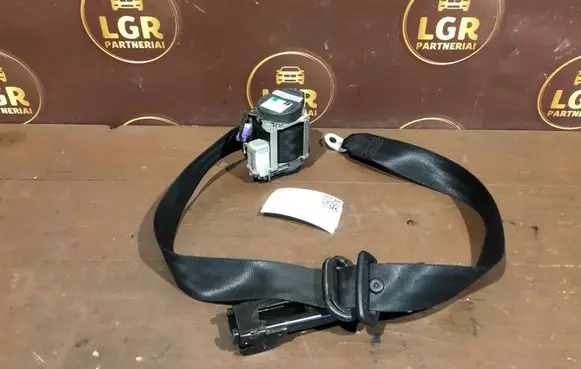 Skoda Octavia Mk2 (1Z) Front seatbelt 1Z0857702A