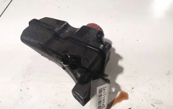 Peugeot 406 Power steering fluid tank/reservoir 9639157180