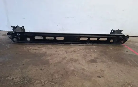 Volvo V60 Radiator mount bracket 
