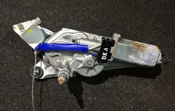 Hyundai i20 (PB PBT) Rear window wiper motor 987101j000 03511-1560