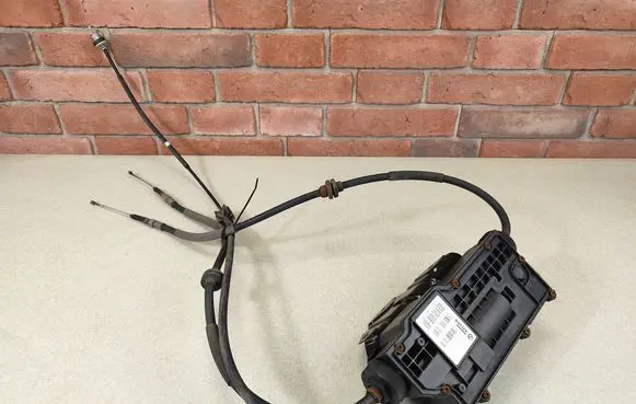 BMW X5 E70 Hand brake control module 6796072