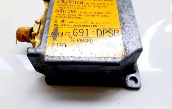 Mitsubishi Space Runner Airbag control unit/module mr472691 407933-4842