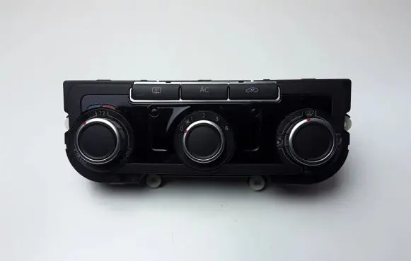 Volkswagen Tiguan Air conditioner control unit module 5HB009751