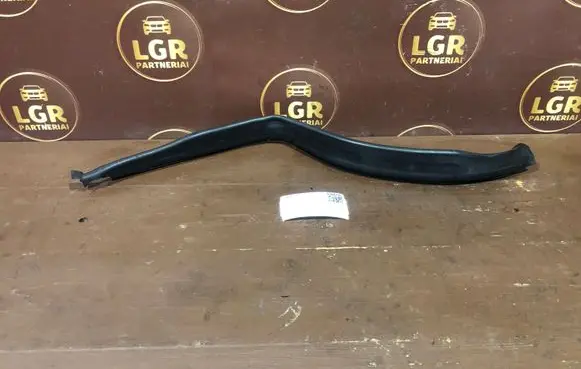 Mercedes-Benz C W204 Engine compartment rubber A2046282798