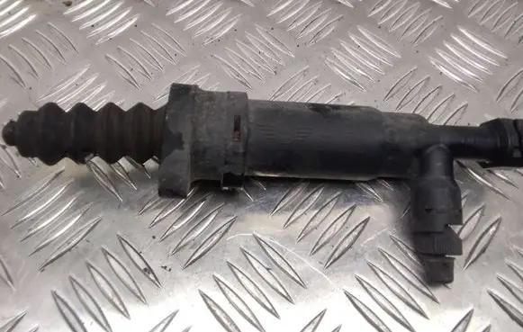 Mini One - Cooper Coupe R56 Clutch master cylinder 6777474