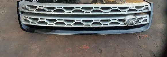 Land Rover Discovery 5 Front bumper upper radiator grill FK72BA100CAW