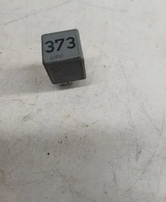 Volkswagen PASSAT B5.5 Other relay 8D0951253A 373