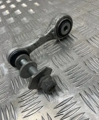 Alfa Romeo Stelvio Rear traction arm rod K205803