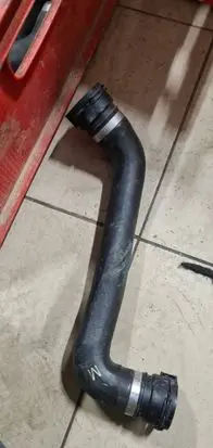 BMW 5 F10 F11 Engine coolant pipe/hose 8571802