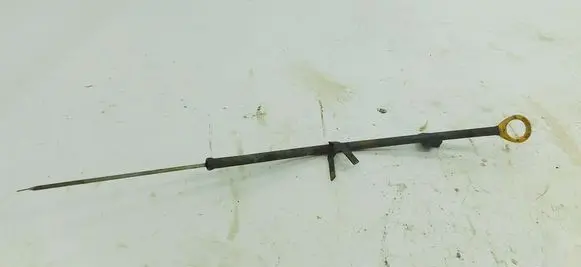 Toyota Corolla E120 E130 Oil level dip stick 189700