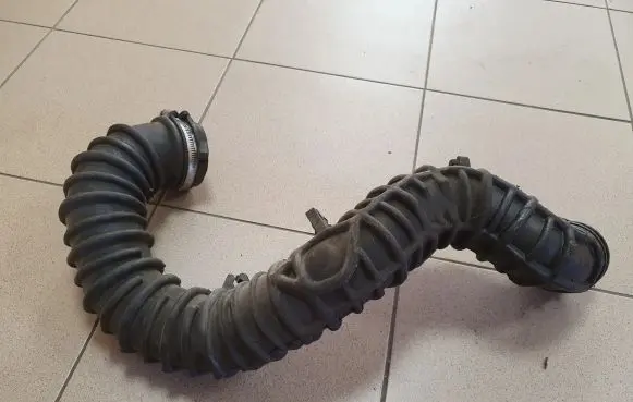 Renault Trafic II (X83) Intercooler hose/pipe 8200607746 93858731