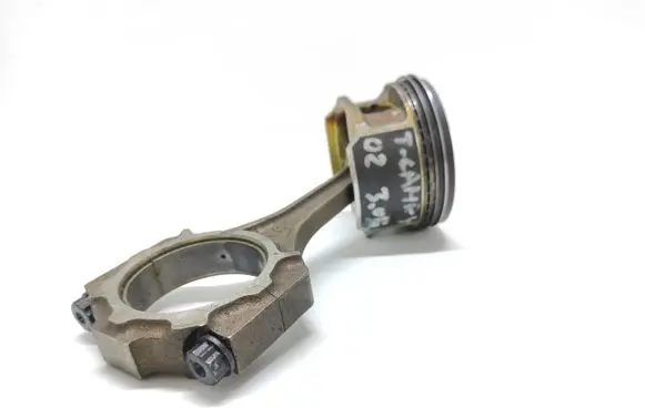 Toyota Camry Piston with connecting rod