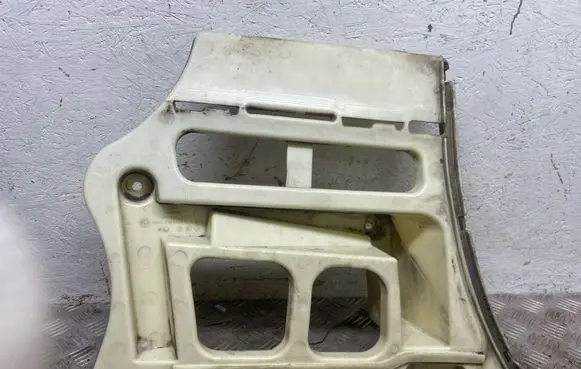 BMW 3 E90 E91 Bumper support mounting bracket corner 7907259
