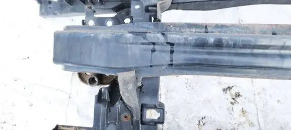 Volkswagen Golf Plus Front bumper cross member 
