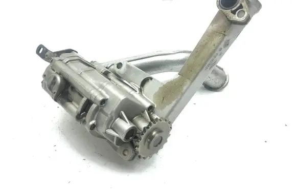 Mercedes-Benz S W220 Oil pump 6281810101