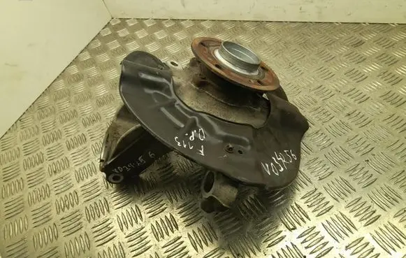 Mercedes-Benz CLA C118 X118 Front wheel hub