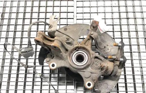 Peugeot 308 SW Front wheel hub spindle knuckle