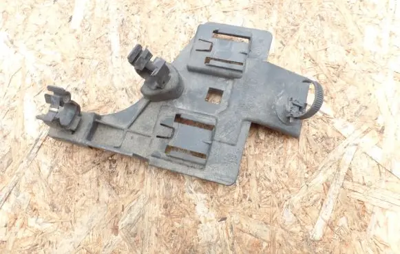 Renault Laguna II Other engine bay part 8200018930