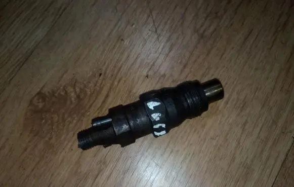 Renault Laguna I Fuel injector kca17s42