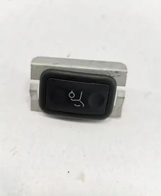 Mercedes-Benz C W204 Tailgate/boot open switch button A2048707151