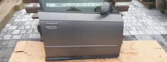 Audi A4 S4 B7 8E 8H Front door