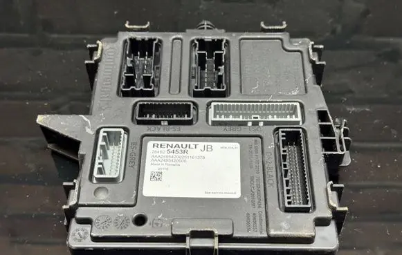 Renault Clio V Engine control unit/module 284B25453R AAA2495420000