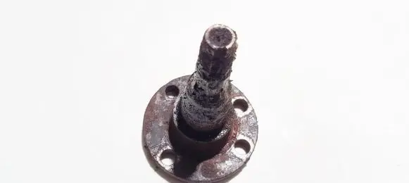 Volkswagen Golf III Stub axle 