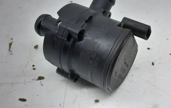 Audi A3 S3 8V Electric auxiliary coolant/water pump 5G0965561