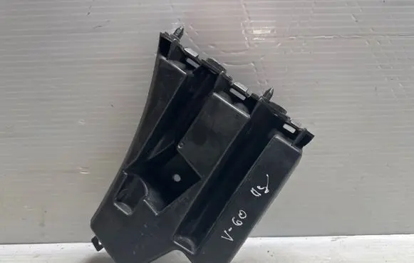 Volvo S60 Front bumper mounting bracket 30796626