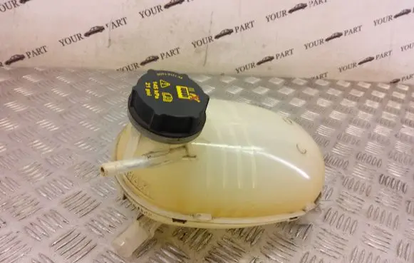 Ford Kuga II Coolant expansion tank/reservoir dg938101aa
