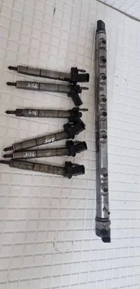BMW 7 F01 F02 F03 F04 Fuel injector 780542803