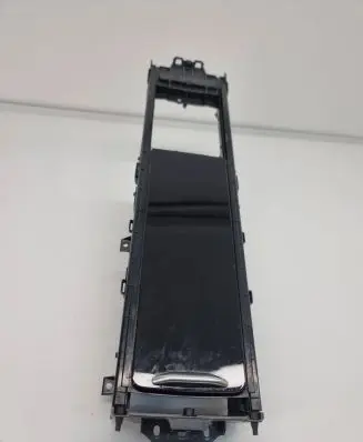 Land Rover Discovery 5 Cup holder front HY32045H62B