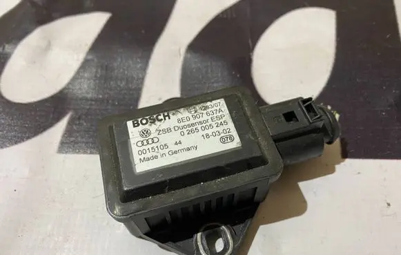 Mercedes-Benz Vito Viano W639 ESP acceleration yaw rate sensor 0265005245