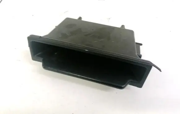 Glove box