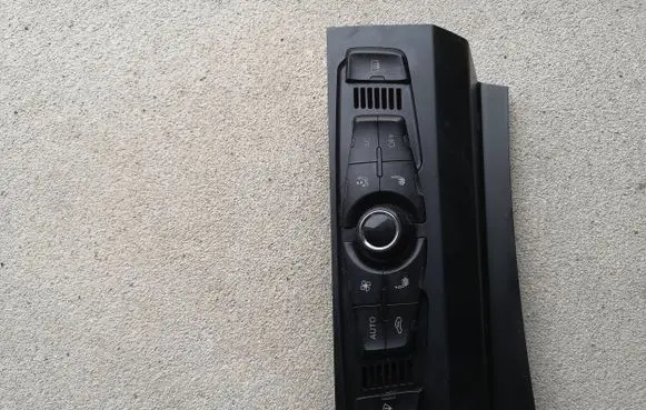Audi A4 S4 B8 8K Climate control unit 8T1820043AN