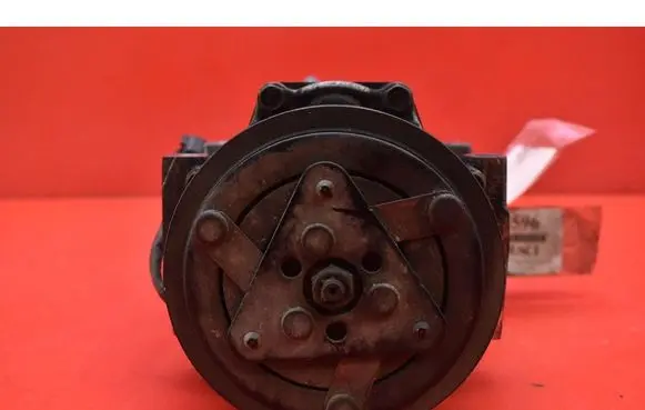 Ford Focus C-MAX Air conditioning (A/C) compressor (pump) 3M5H-19D629-SA