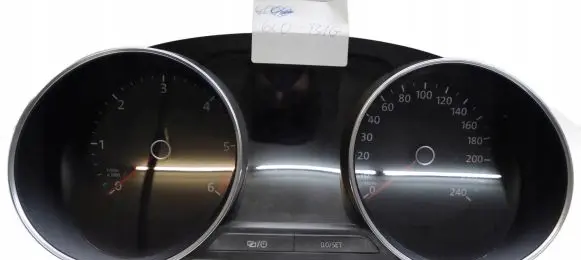 Volkswagen Polo V 6R Speedometer (instrument cluster) 6C0920731G