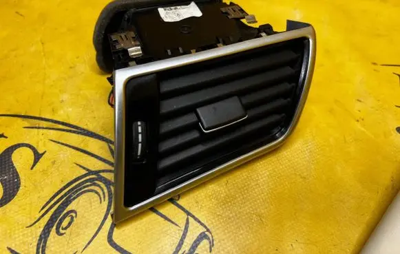 Mercedes-Benz GLS X166 Dashboard side air vent grill/cover trim A1668309200