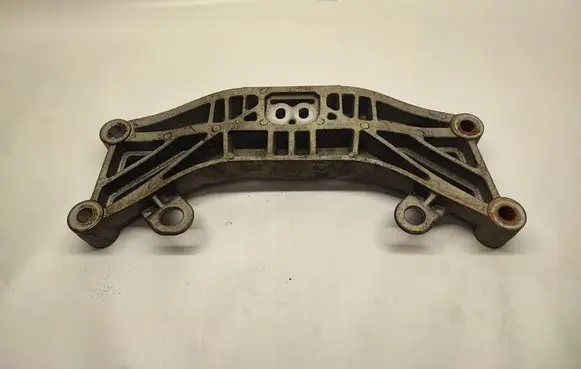 Dodge Charger Gearbox mounting bracket 68170323AA P68170323AA