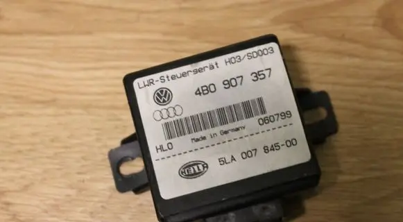 Volkswagen PASSAT B5.5 Light module LCM 4B0907357