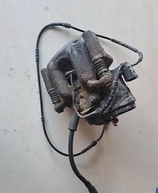 BMW X3 F25 Rear brake cylinder 