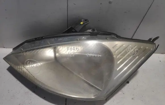 Ford Focus Headlight/headlamp 9420