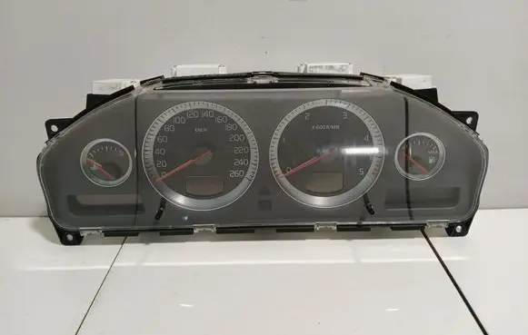 Volvo XC90 Speedometer (instrument cluster) 30765607