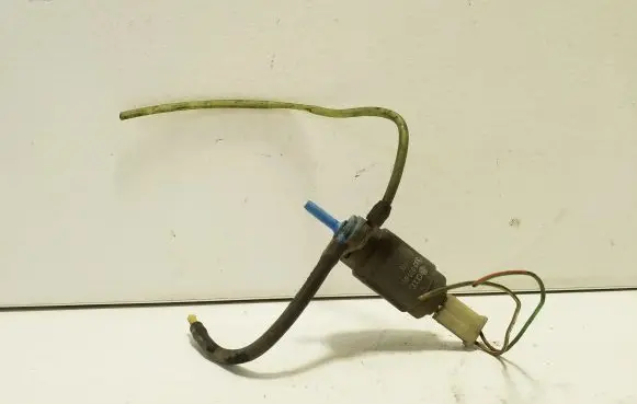 Volkswagen Transporter - Caravelle T4 Windscreen/windshield washer pump 333955651