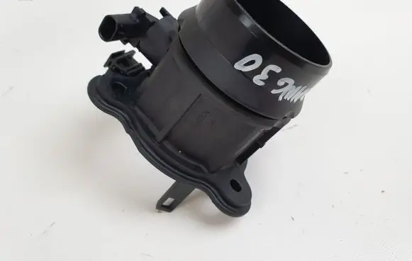BMW 5 G30 G31 Mass air flow meter 8590724