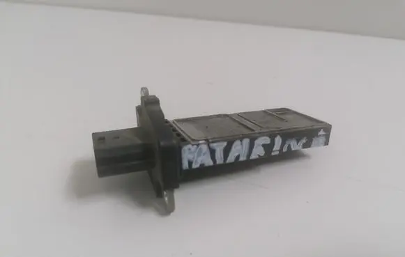 Nissan Pathfinder R51 Mass air flow meter 226807S000 AFH70M385411