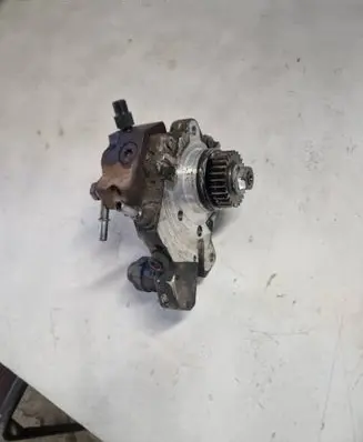Renault Laguna III Fuel injection high pressure pump 0445010099 H8200385478