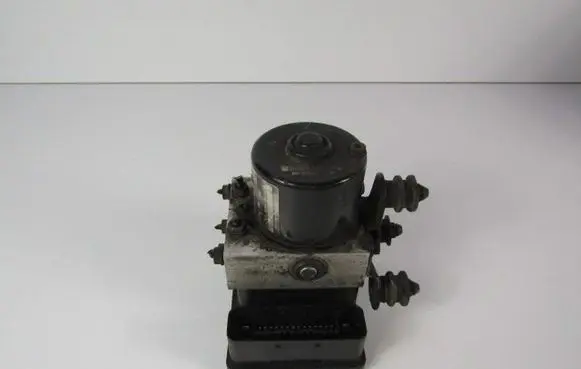 Skoda Octavia Mk2 (1Z) ABS Pump 1K0614517AA